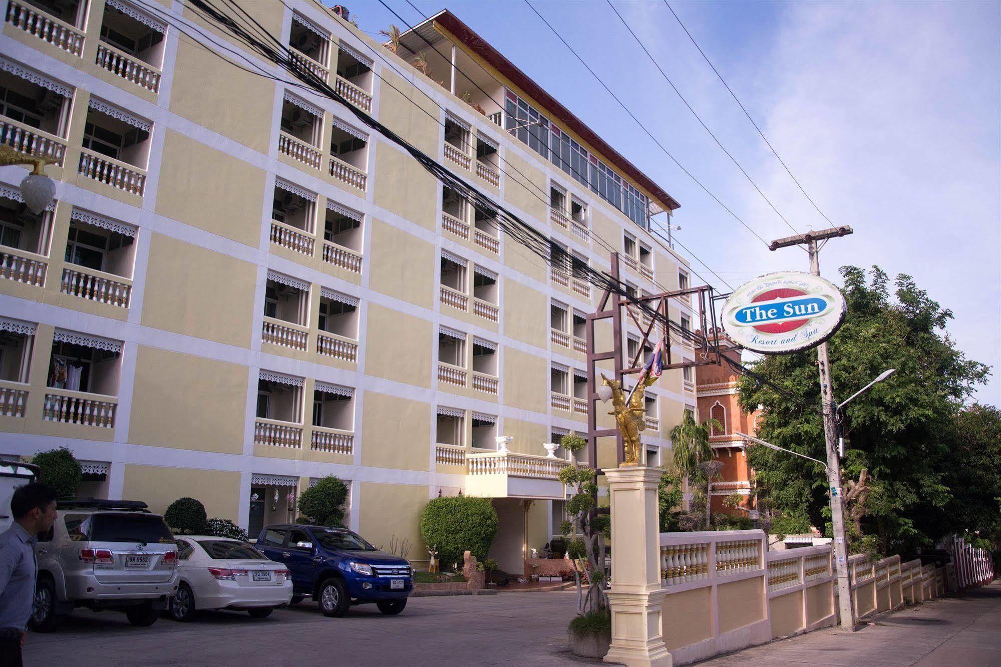 Hotel The Sun &
